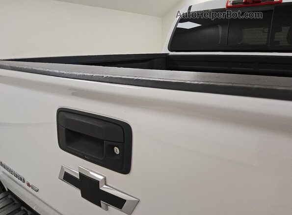1GCGTEEN4K1101059 2019 CHEVROLET COLORADO White 