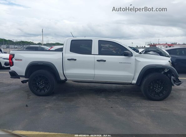 1GCPTEEK4P1187941 2023 CHEVROLET COLORADO White Rear interior view