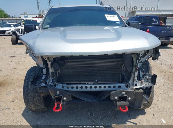 1GCPYFED3LZ374883 2020 CHEVROLET SILVERADO Silver Widok z przodu