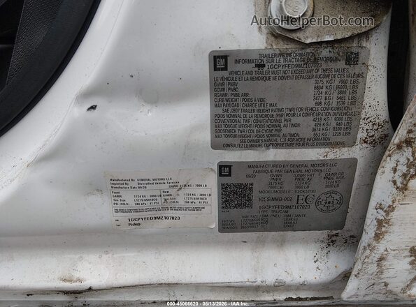 1GCPYFED9MZ107023 2021 CHEVROLET SILVERADO White Engine compartment view