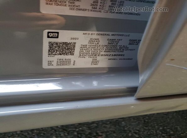 1GCUDEE85RZ180991 2024 CHEVROLET SILVERADO Gray Vista del compartimento del motor