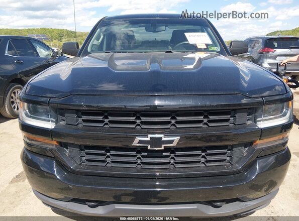 1GCVKPEC0JZ129882 2018 CHEVROLET SILVERADO Black Vista del cuadro de instrumentos