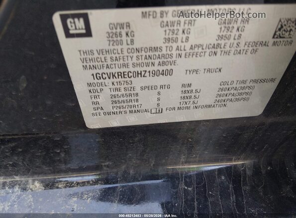 1GCVKREC0HZ190400 2017 CHEVROLET SILVERADO Black Engine compartment view