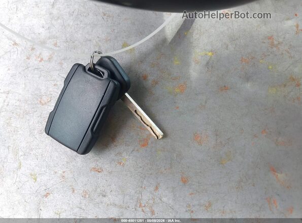 1GCVKREC2JZ357295 2018 CHEVROLET SILVERADO Silver Առջևի վահանակի տեսք