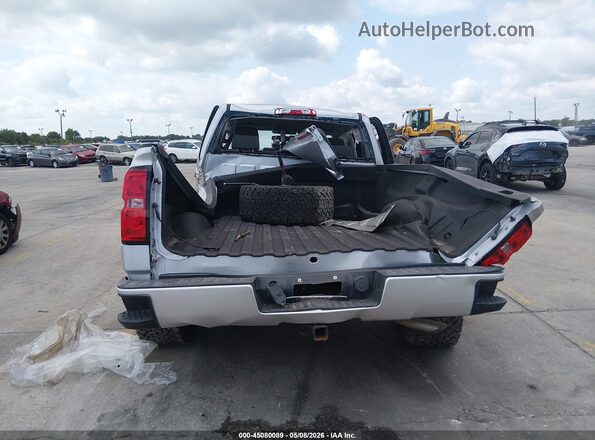 1GCVKREH6HZ335113 2017 CHEVROLET SILVERADO Серебряный 