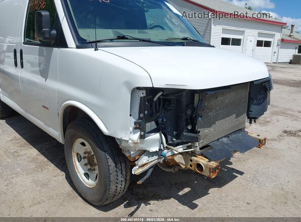 1GCWGAF15K1255090 2019 CHEVROLET EXPRESS Белый Вид спереди