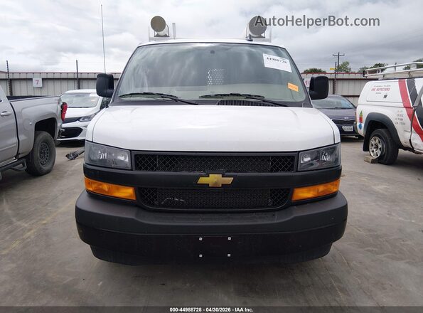 1GCWGAF78S1270672 2025 CHEVROLET EXPRESS White Rear interior view