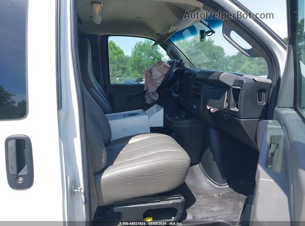 1GCWGAFF1H1185107 2017 CHEVROLET EXPRESS Белый 