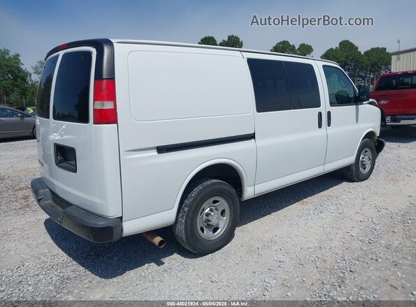 1GCWGAFF1H1185107 2017 CHEVROLET EXPRESS Белый 