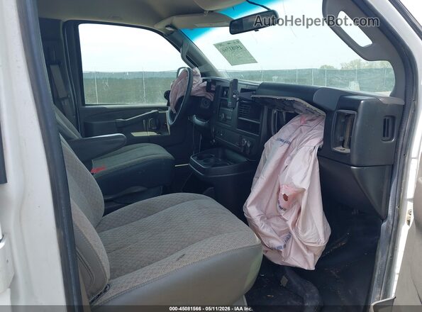 1GCWGAFF3H1110764 2017 CHEVROLET EXPRESS White Սալոնի դիմացի տեսք