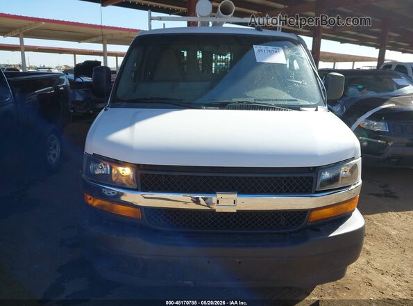 1GCWGAFG5J1269025 2018 CHEVROLET EXPRESS White ხელსაწყოთა პანელის ხედი