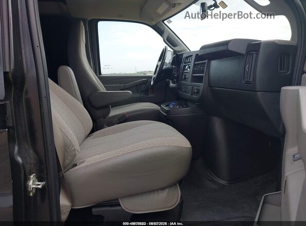 1GCWGAFG5J1313606 2018 CHEVROLET EXPRESS Black Սալոնի դիմացի տեսք