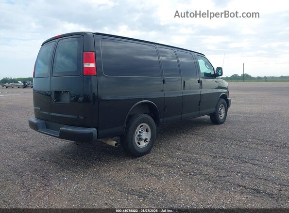 1GCWGAFG5J1313606 2018 CHEVROLET EXPRESS Black Հետևի աջ