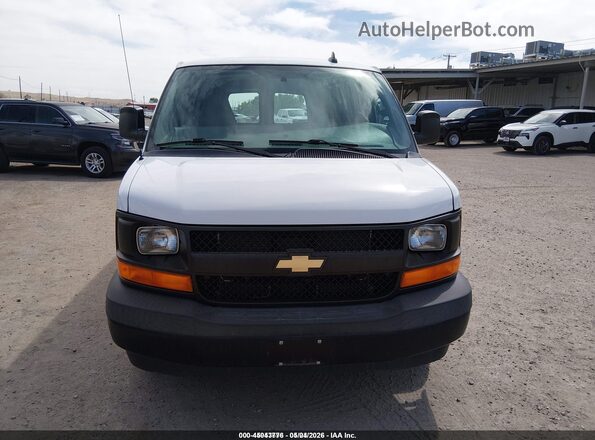 1GCWGAFG7H1247473 2017 CHEVROLET EXPRESS White Вид щитка приладів