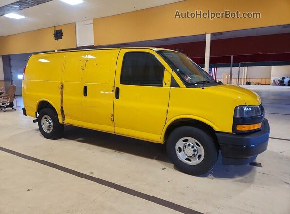 1GCWGAFP9K1338946 2019 CHEVROLET EXPRESS Yellow Front right