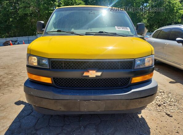 1GCWGAFPXL1158859 2020 CHEVROLET EXPRESS Yellow Front view