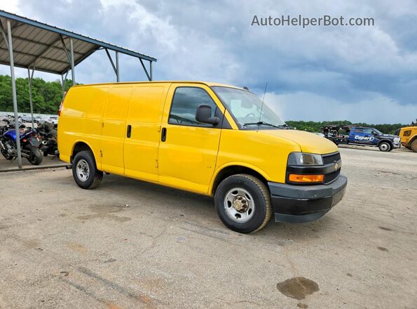1GCWGAFPXL1158859 2020 CHEVROLET EXPRESS Yellow Front right