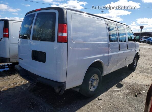 1GCWGAFPXR1217207 2024 CHEVROLET EXPRESS White Tył prawy