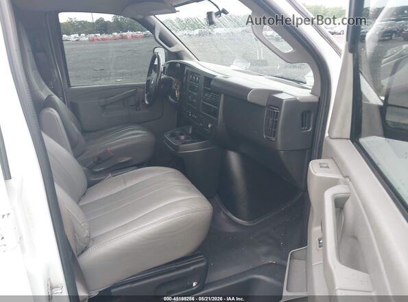 1GCZGGFGXL1165116 2020 CHEVROLET EXPRESS White Widok wnętrza z przodu