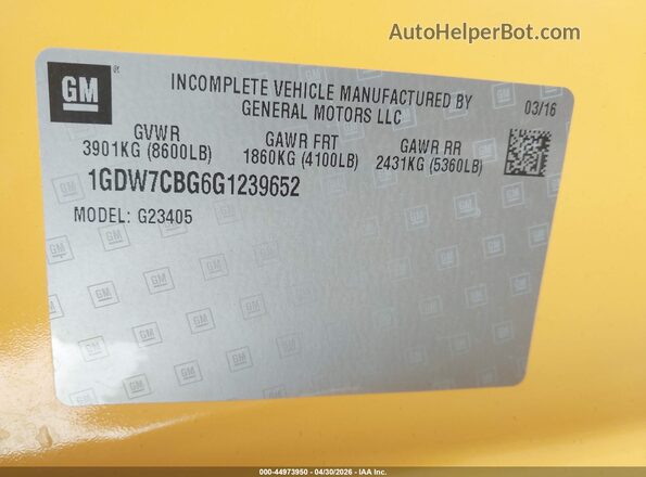 1GDW7CBG6G1239652 2016 GMC SAVANA 2500 Yellow Вид підкапотного простору