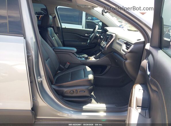 1GKKNLLS3PZ251453 2023 GMC ACADIA Gray Widok wnętrza z przodu