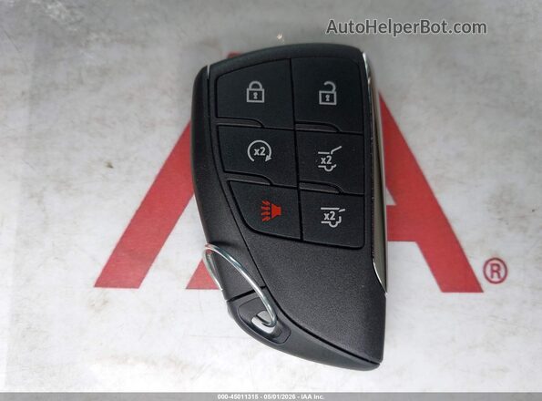 1GKS2EKL5TR264875 2026 GMC YUKON Белый Вид панели приборов