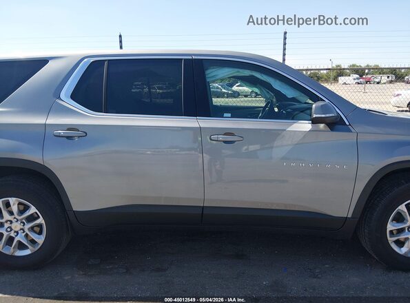 1GNERFKWXPJ110291 2023 CHEVROLET TRAVERSE Silver Widok wnętrza z tyłu
