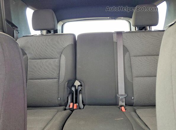 1GNEVGKW7PJ164472 2023 CHEVROLET TRAVERSE White Rear seats view