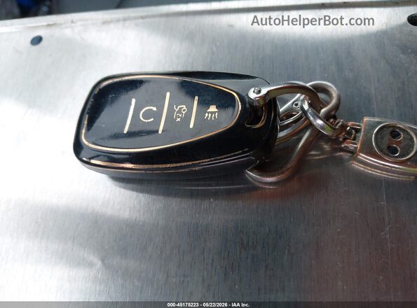 1GNEVKKW5KJ152557 2019 CHEVROLET TRAVERSE Черный Вид панели приборов