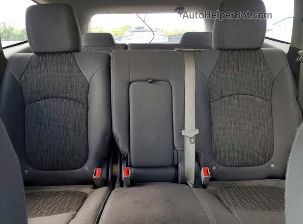1GNKRFKDXHJ278046 2017 CHEVROLET TRAVERSE Silver 