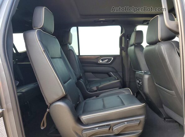 1GNSCFKD3MR338875 2021 CHEVROLET SUBURBAN Gray Widok wnętrza z tyłu