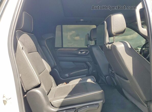 1GNSCFKD7MR278664 2021 CHEVROLET SUBURBAN White Вид задньої частини салону