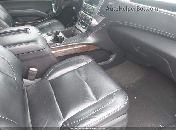 1GNSCHKC6HR253702 2017 CHEVROLET SUBURBAN Черный Вид салона спереди