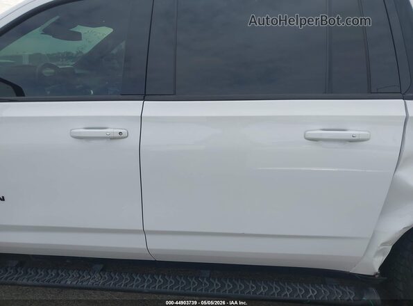 1GNSKDKD9RR106912 2024 CHEVROLET SUBURBAN White 360 interior view