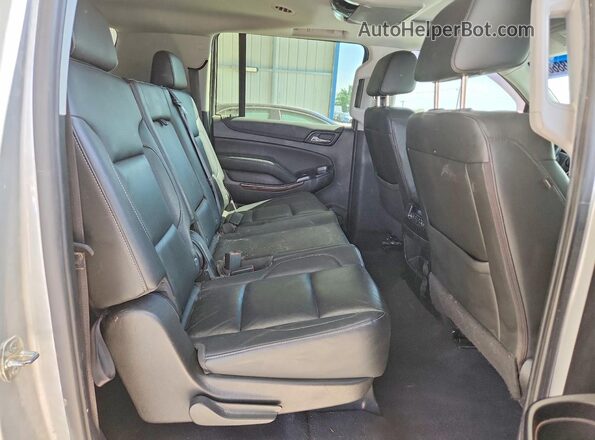 1GNSKHKC0LR238866 2020 CHEVROLET SUBURBAN Silver Widok wnętrza z tyłu