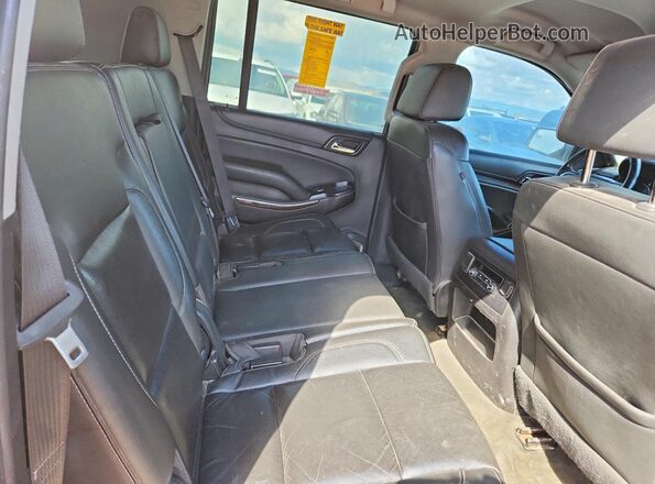1GNSKHKC8JR236330 2018 CHEVROLET SUBURBAN Серебряный Вид задних сидений
