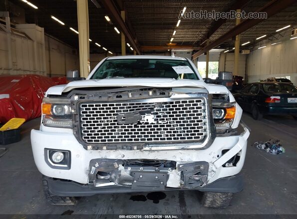 1GT12UE82GF267572 2016 GMC SIERRA White Widok wnętrza z tyłu