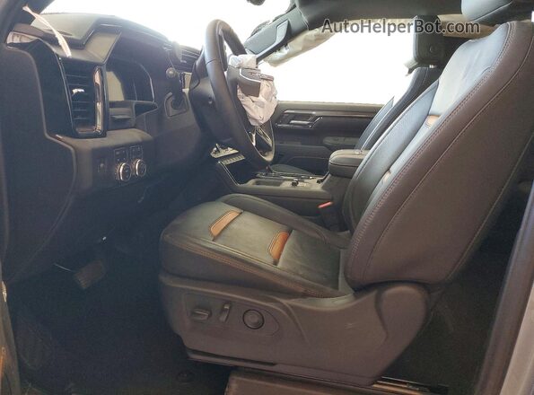 1GT4UPEY7TF186201 2026 GMC SIERRA Серебряный Вид салона спереди