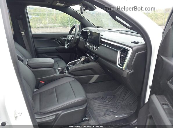 1GTP2BEK7T1141578 2026 GMC CANYON White Widok wnętrza z przodu