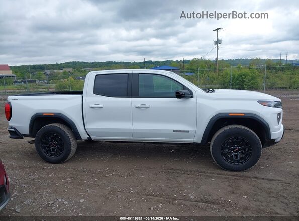 1GTP2BEK7T1141578 2026 GMC CANYON White Widok wnętrza z tyłu