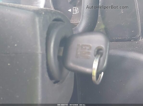 1GTW7AFF1H1915775 2017 GMC SAVANA 2500 White Առջևի վահանակի տեսք