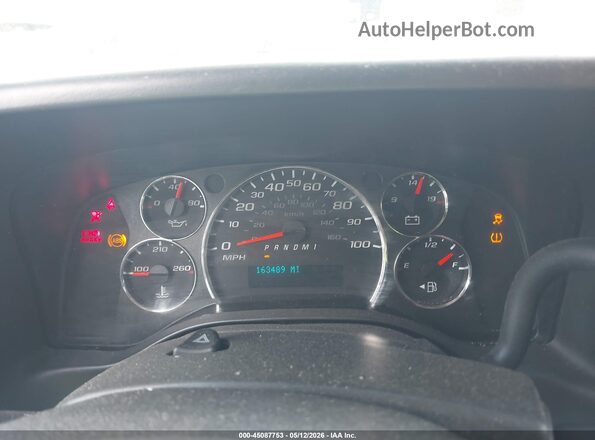 1GTW7AFF1H1915775 2017 GMC SAVANA 2500 White Հետևի նստատեղերի տեսք