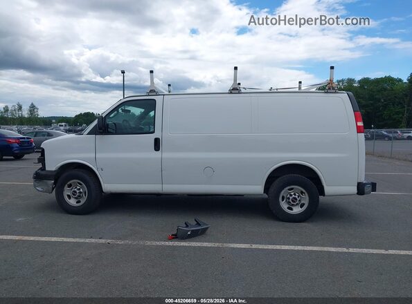 1GTW7AFF2G1904864 2016 GMC SAVANA 2500 White Панорамний вид салону 360°
