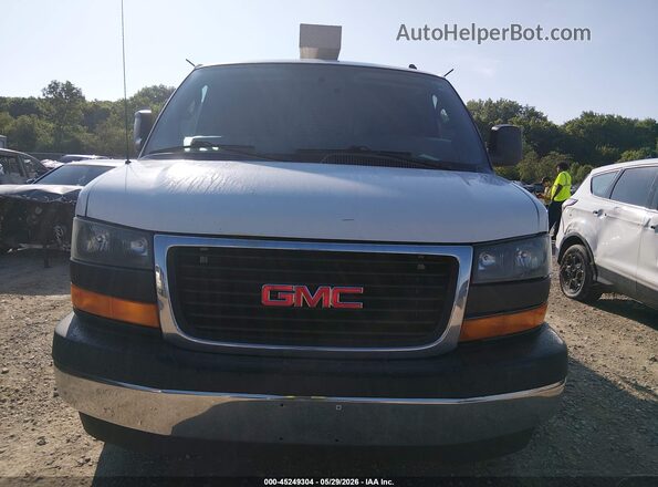 1GTW7AFF7H1908474 2017 GMC SAVANA 2500 White Front view