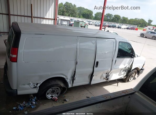 1GTW7AFG3K1315047 2019 GMC SAVANA 2500 White Widok wnętrza z tyłu