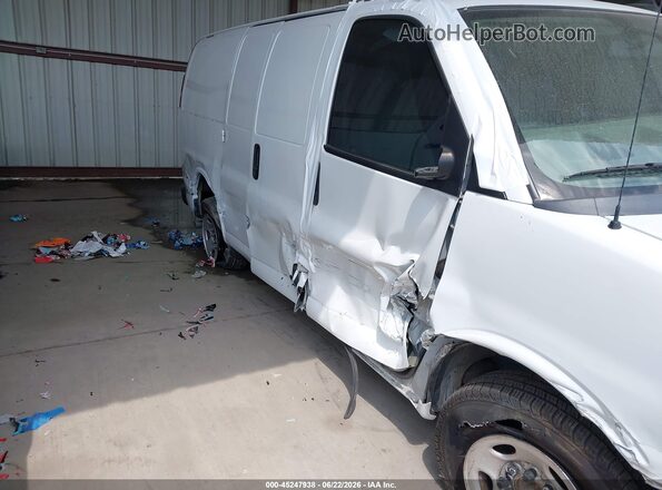 1GTW7AFG3K1315047 2019 GMC SAVANA 2500 White Widok z przodu