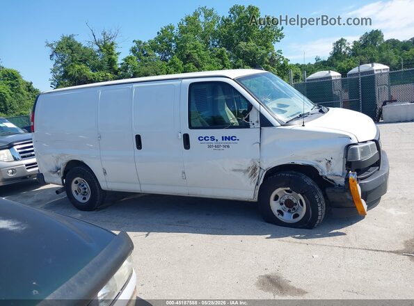 1GTW7AFG4J1302516 2018 GMC SAVANA 2500 White Սալոնի 360 աստիճան տեսք