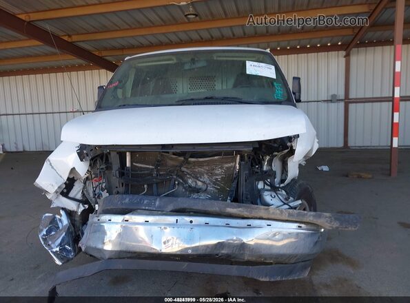 1GTW7AFG6J1902308 2018 GMC SAVANA 2500 White Vista interior trasera