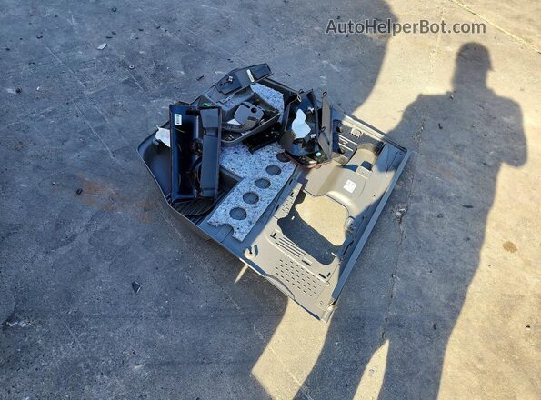 1GTW7AFP0R1234484 2024 GMC SAVANA Белый Вид подкапотного пространства