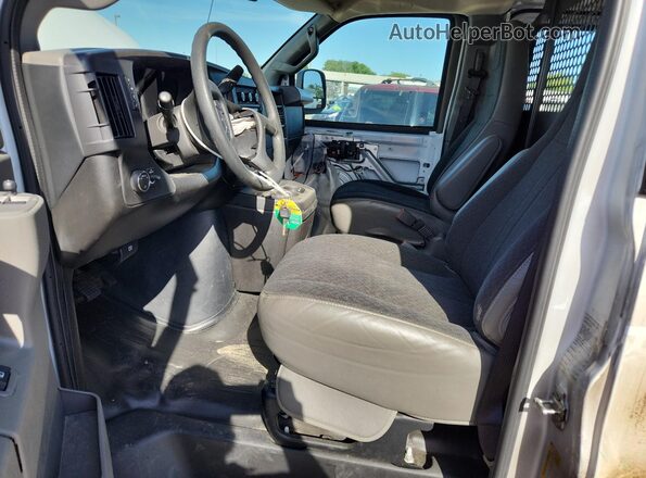 1GTW7AFP0R1234484 2024 GMC SAVANA Белый 